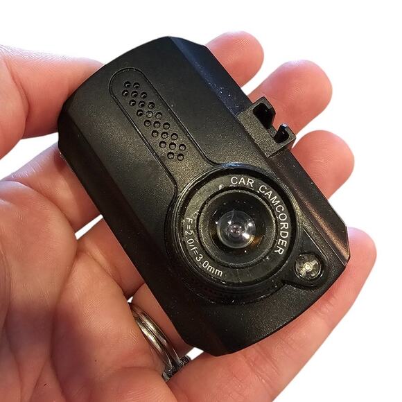 Blackweb BWB17AV003 1080p Wide Angle Video Dash Cam - Picture 1 of 4